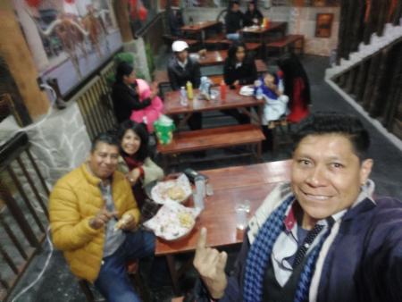 Cantando en compañía de LA FOGOSITA INTERNACIONAL.